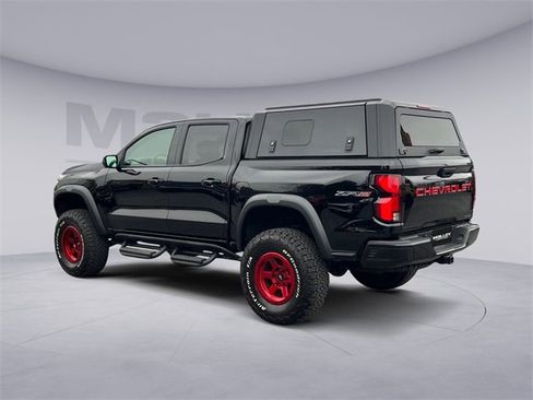 Used 2025 Chevrolet Colorado ZR2 w/ Technology Package image 5