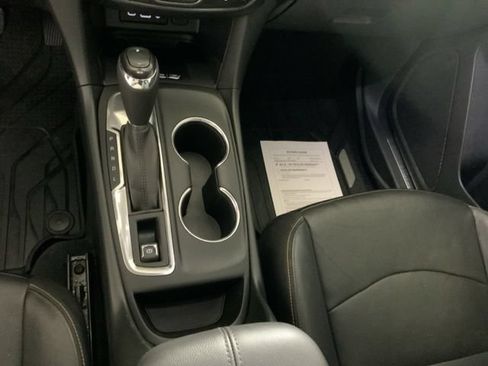 Used 2020 Chevrolet Equinox Premier FWD image 19