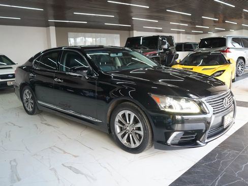 Used 2014 Lexus LS 460 RWD image 3