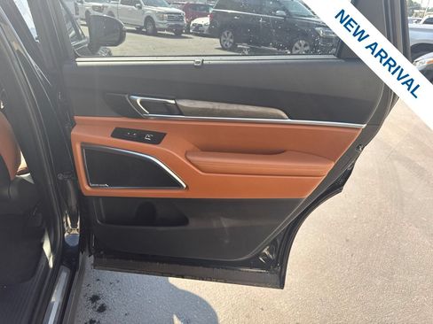Used 2025 Kia Telluride SX Prestige X-Line AWD/4WD image 13