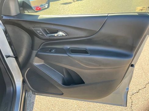 Used 2024 Chevrolet Equinox LT image 24