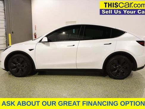 Used 2024 Tesla Model Y Long Range image 4