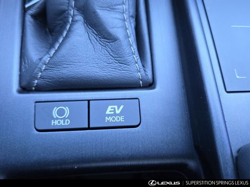 Certified 2019 Lexus ES 300h w/ Accessory Package image 22