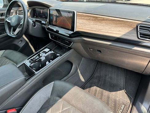 Used 2024 Volkswagen Atlas SEL Premium R-Line image 13