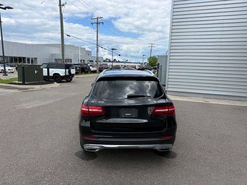 Used 2019 Mercedes-Benz GLC 300 4MATIC image 4