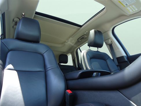 Certified 2023 Lincoln Aviator AWD w/ Premium Package image 27