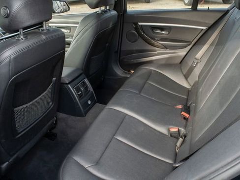 Used 2018 BMW 330i xDrive Sedan w/ Convenience Package image 19