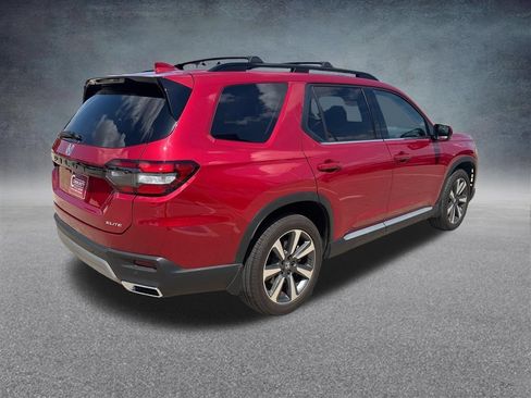 Used 2024 Honda Pilot Elite image 5