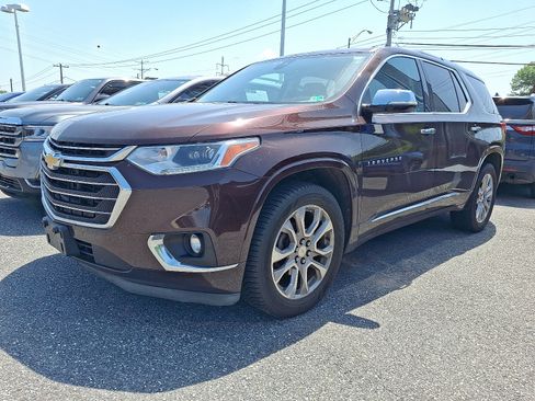 Used 2018 Chevrolet Traverse Premier AWD/4WD image 3