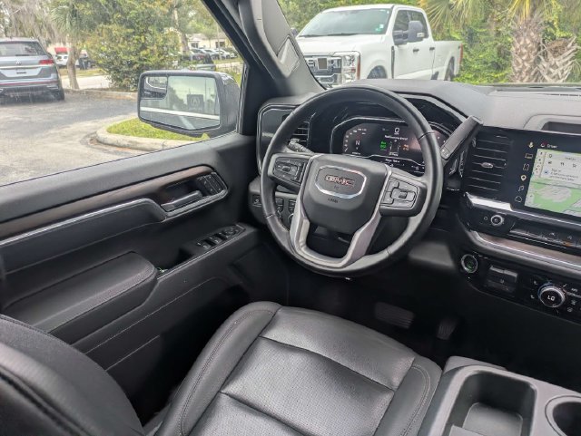 Used 2025 GMC Sierra 1500 SLT AWD/4WD image 15