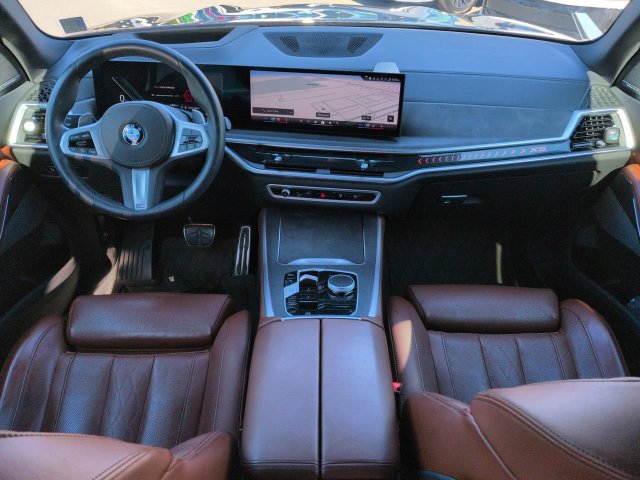 Used 2025 BMW X5 sDrive40i w/ M Sport Package RWD image 15
