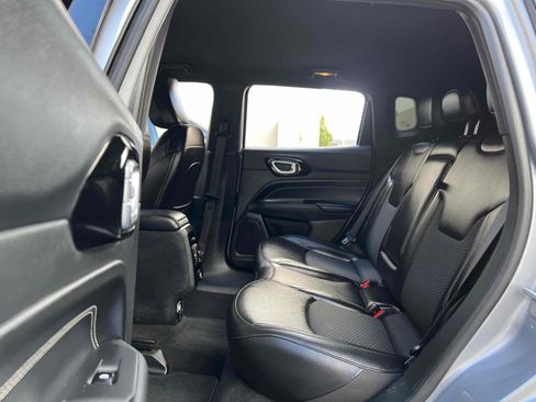 Used 2023 Jeep Compass Latitude AWD/4WD image 37