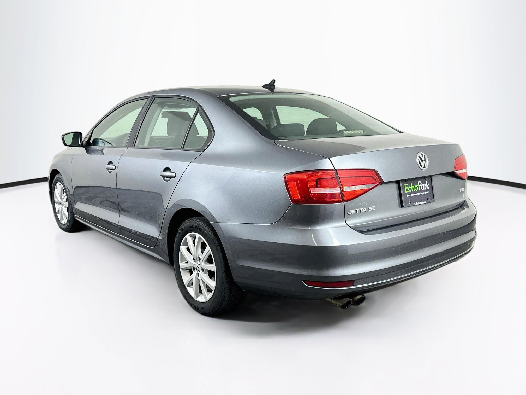 Used 2015 Volkswagen Jetta SE FWD image 5