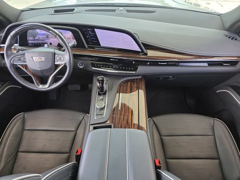 Used 2023 Cadillac Escalade Premium Luxury w/ LPO, Floor Liner Package AWD/4WD image 9
