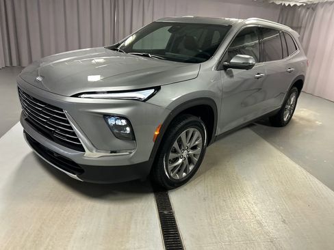 New 2026 Buick Enclave Preferred image 3