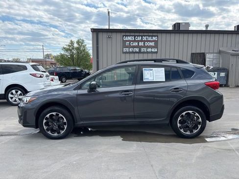 Used 2023 Subaru Crosstrek 2.0i Premium image 4