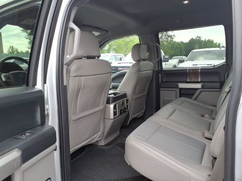 Used 2019 Ford F150 Lariat RWD image 22