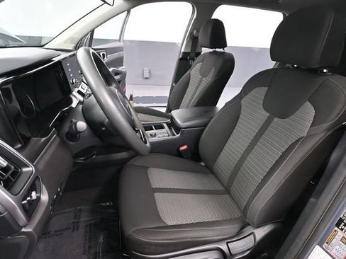 Used 2023 Kia Sorento LX AWD/4WD image 23