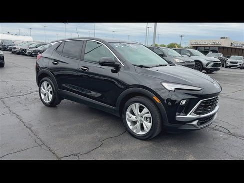 Used 2024 Buick Encore GX Preferred FWD image 2