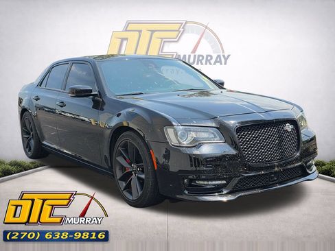 Used 2023 Chrysler 300 C RWD image 1