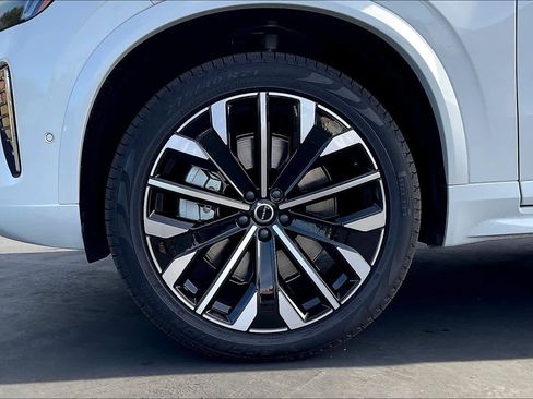 New 2026 Volvo XC90 T8 Ultra image 14