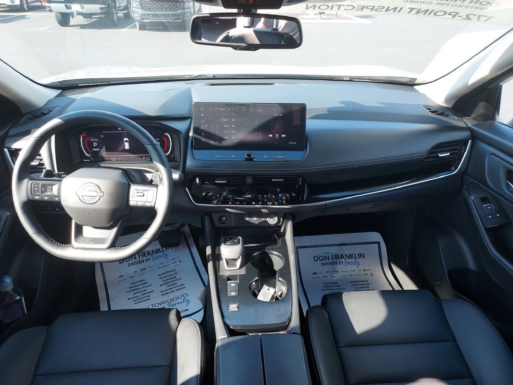 Certified 2025 Nissan Rogue SL FWD image 15