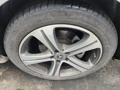 Used 2019 Mercedes-Benz E 300 4MATIC image 10