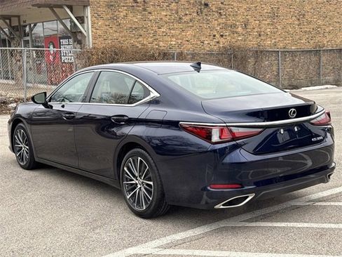 Certified 2023 Lexus ES 350 w/ Premium Package image 7