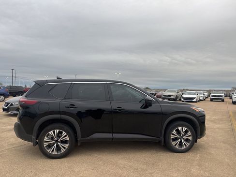 Certified 2022 Nissan Rogue SV image 23