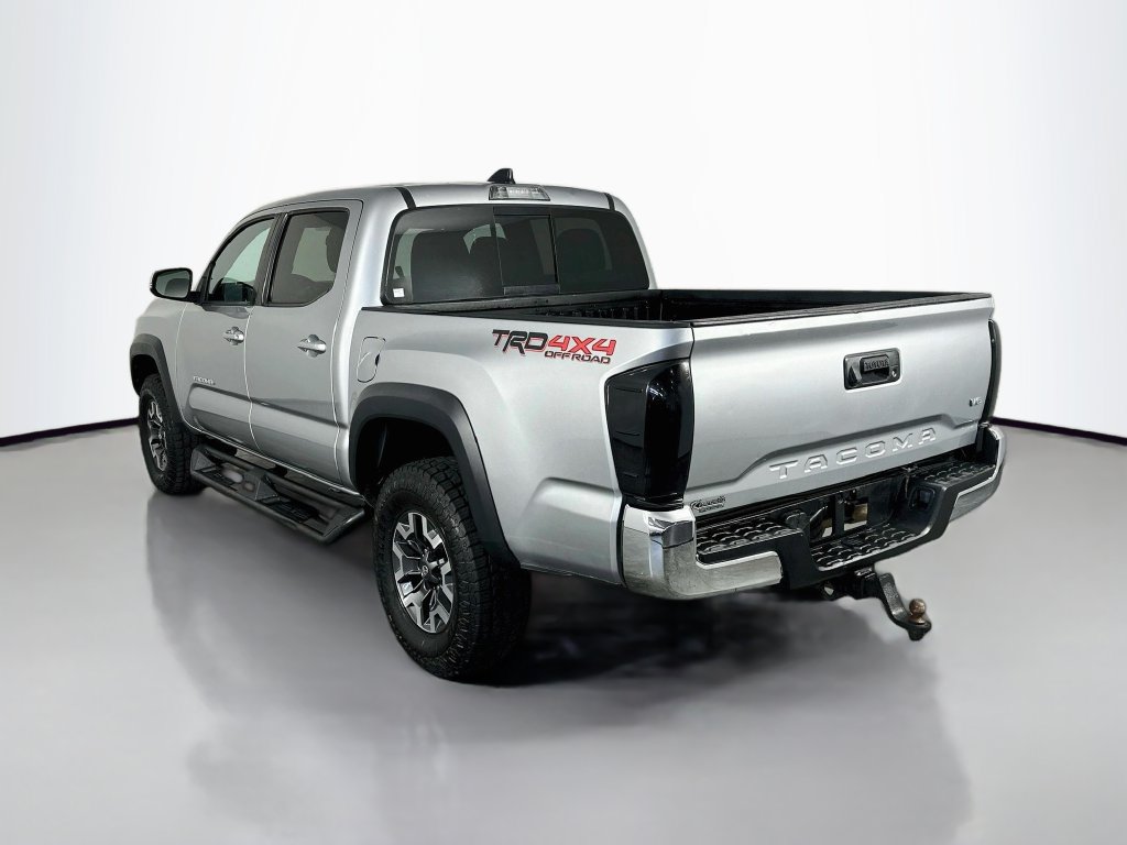 Used 2022 Toyota Tacoma TRD Off-Road AWD/4WD image 5