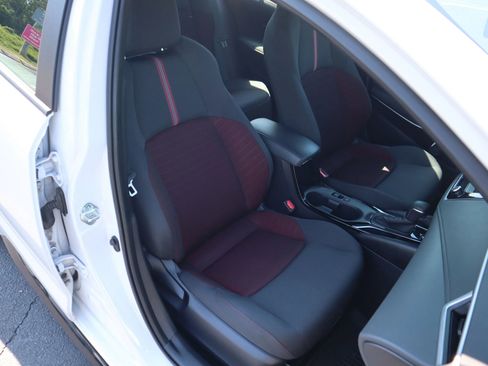 Used 2024 Toyota Corolla SE FWD image 5