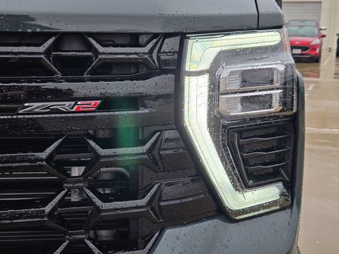 Used 2025 Chevrolet Silverado 2500 ZR2 AWD/4WD image 33