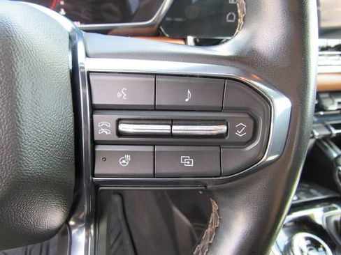 Used 2023 GMC Canyon AT4 w/ AT4 Premium Package AWD/4WD image 15