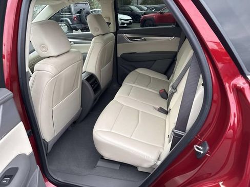 Used 2022 Cadillac XT5 Premium Luxury image 17