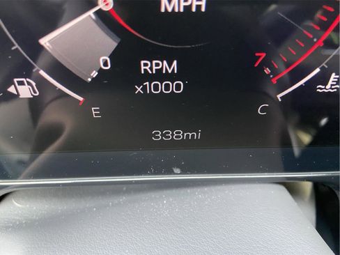 Used 2026 GMC Yukon AT4 w/ AT4 Premium Package AWD/4WD image 10
