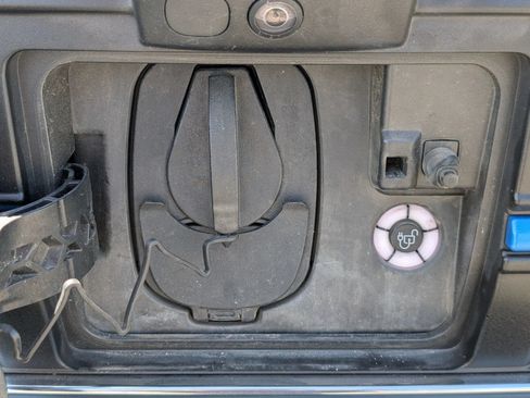 Used 2023 Ford E-Transit Medium Roof RWD image 4