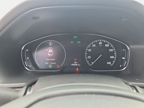 Used 2018 Honda Accord Touring image 18