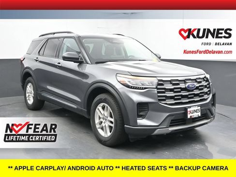 Used 2025 Ford Explorer Active AWD/4WD image 1