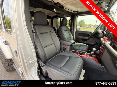 Used 2022 Jeep Gladiator Sport image 53