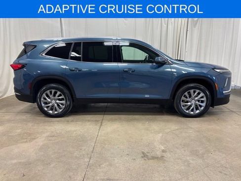 Used 2026 Buick Enclave Preferred FWD image 2