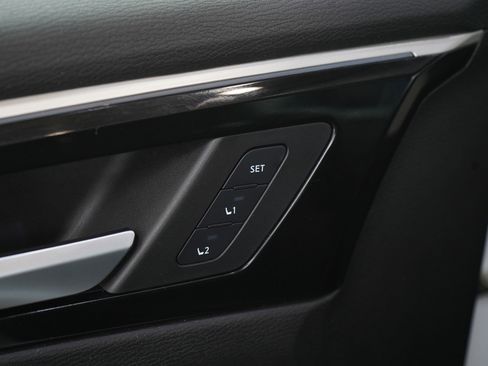 Used 2023 Mitsubishi Outlander SEL image 27