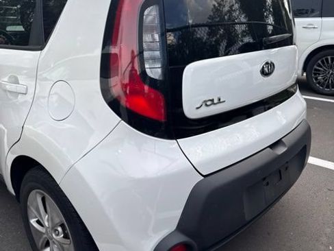 Used 2015 Kia Soul FWD image 15