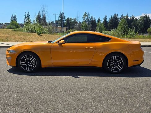 Used 2018 Ford Mustang Premium RWD image 2
