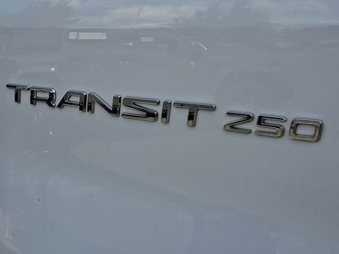 Used 2023 Ford Transit 250 Low Roof AWD w/ Exterior Upgrade Package image 33
