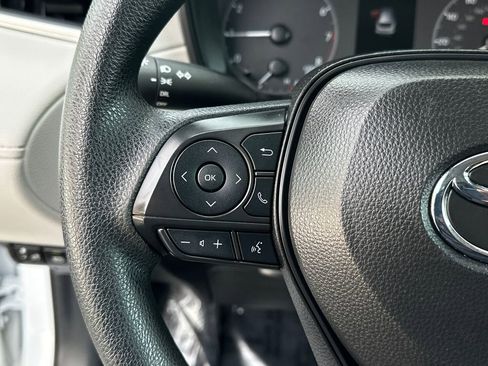 Certified 2024 Toyota Corolla Cross L image 21