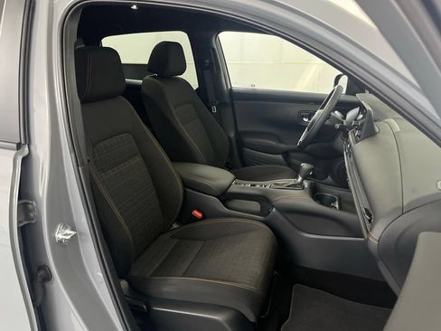 Used 2025 Honda HR-V Sport image 22