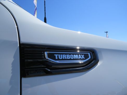 Used 2026 GMC Sierra 1500 Elevation AWD/4WD image 11