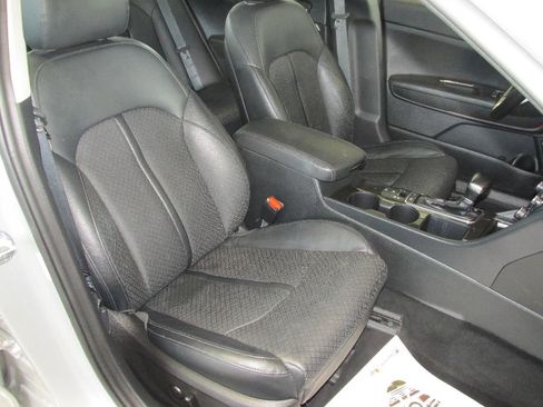 Used 2020 Kia Optima Premium image 30