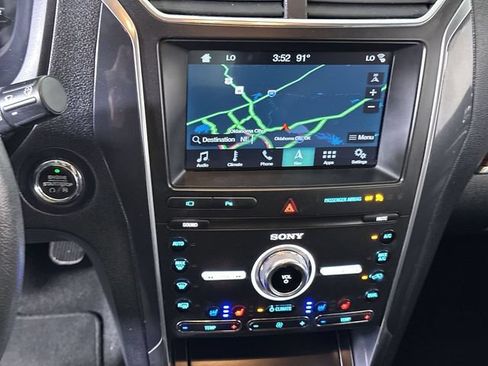 Used 2019 Ford Explorer Limited w/ Class III Trailer Tow Package FWD image 14