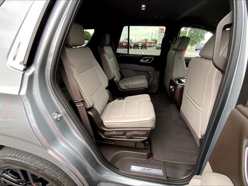 Used 2023 GMC Yukon SLT image 20